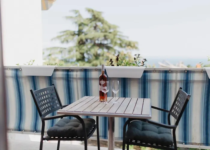 Sea View Bliss, Free Parking アパート Ičići