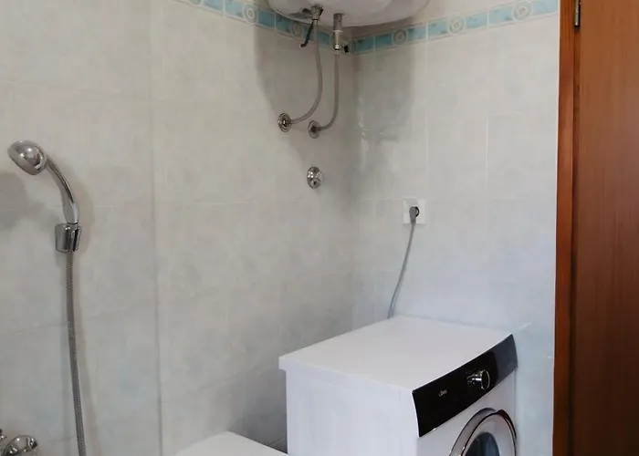 Sea View Bliss, Free Parking Apartment *